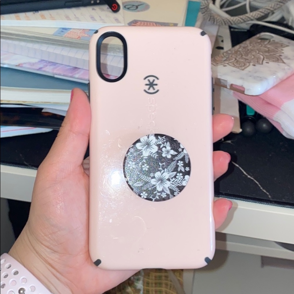 Speck case with pop socket iPhone X